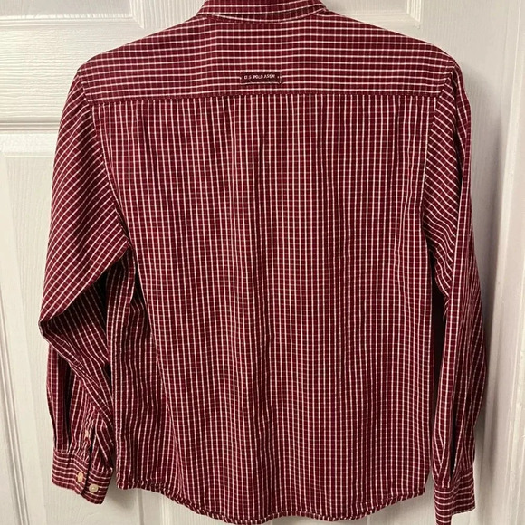 Men’s U. S. Polo Assn Button Down Shirt Size Medium - Picture 2 of 6